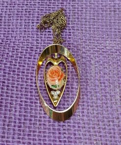 rose motif heart vintage pendant - wildchild708
